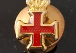 Pin's Croix Templière Couronnée