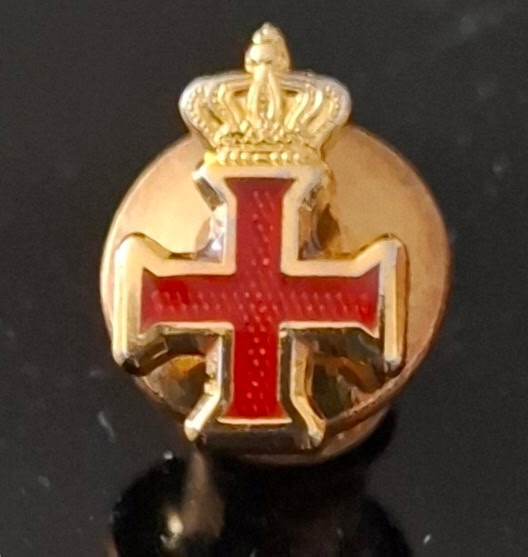 Pin's Croix Templière Couronnée